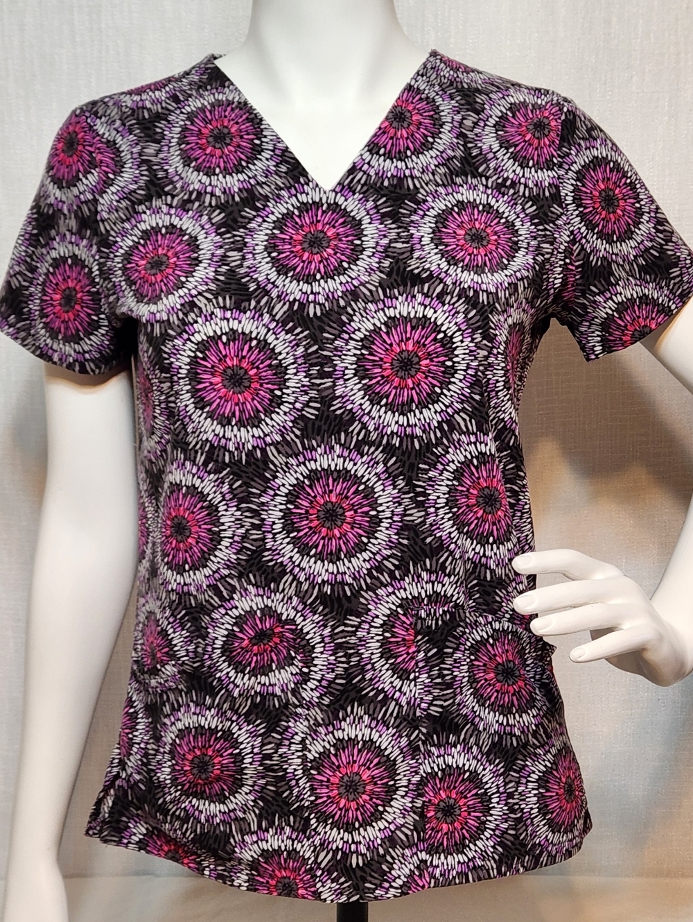 Buttersoft Scrub Top Purple Pink Starbursts Stetch Lightweight XS